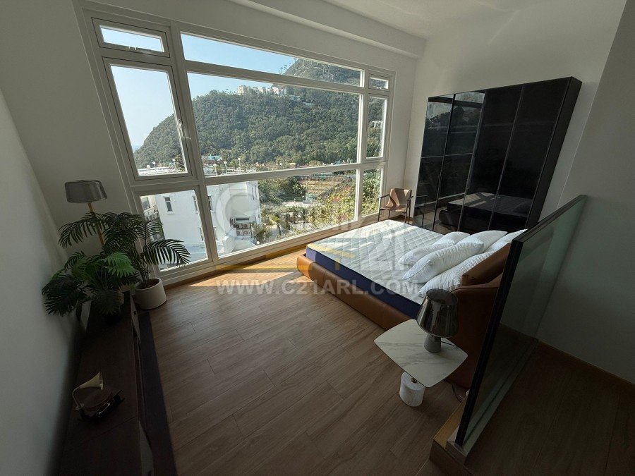 WOODLAND VILLA Repulse Bay L M028288 For Buy