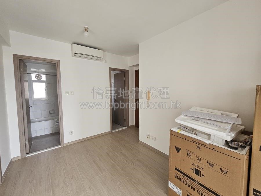 HARBOURSIDE North Point L 061899 For Buy