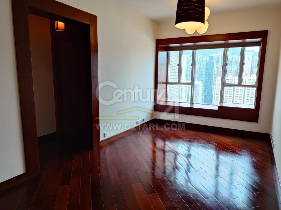 LES SAISONS TWR 02 L'ETE Shau Kei Wan H A368939 For Buy
