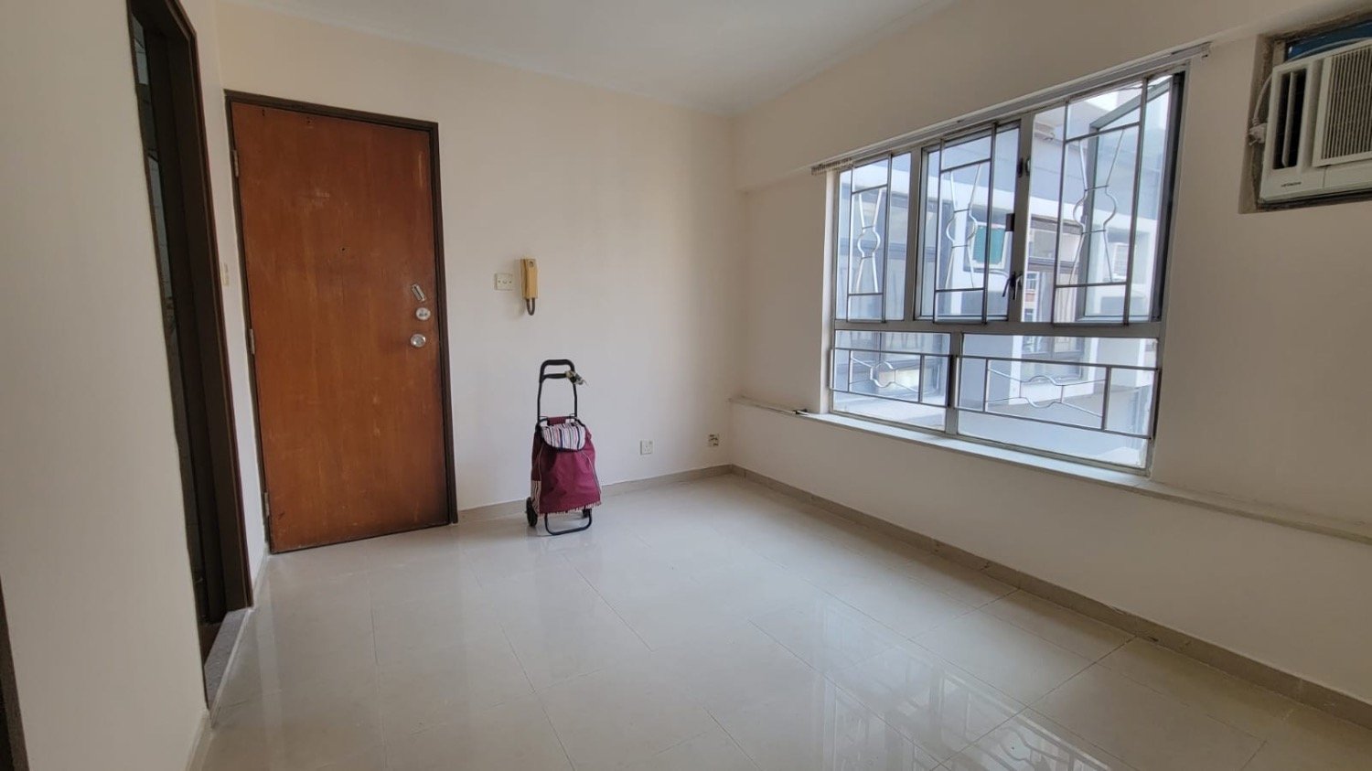 HOI HONG BLDG BLK 01 Tai Kok Tsui H 1800364 For Buy
