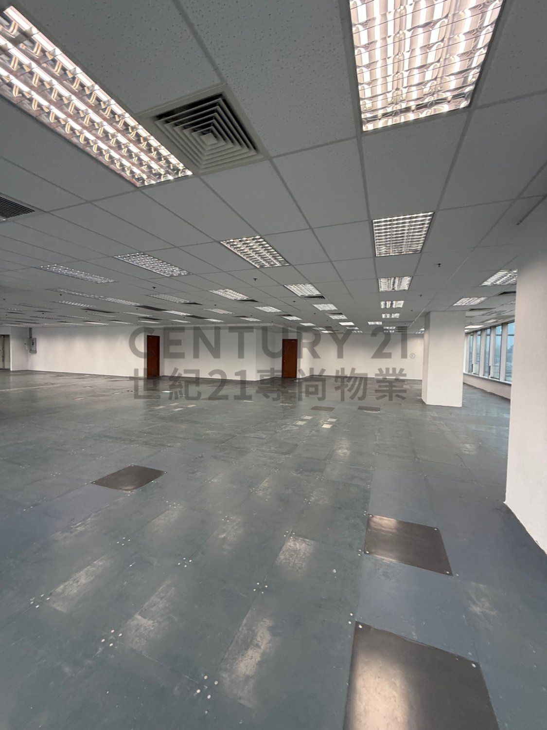 EXCHANGE TWR Kowloon Bay H K178355 For Buy
