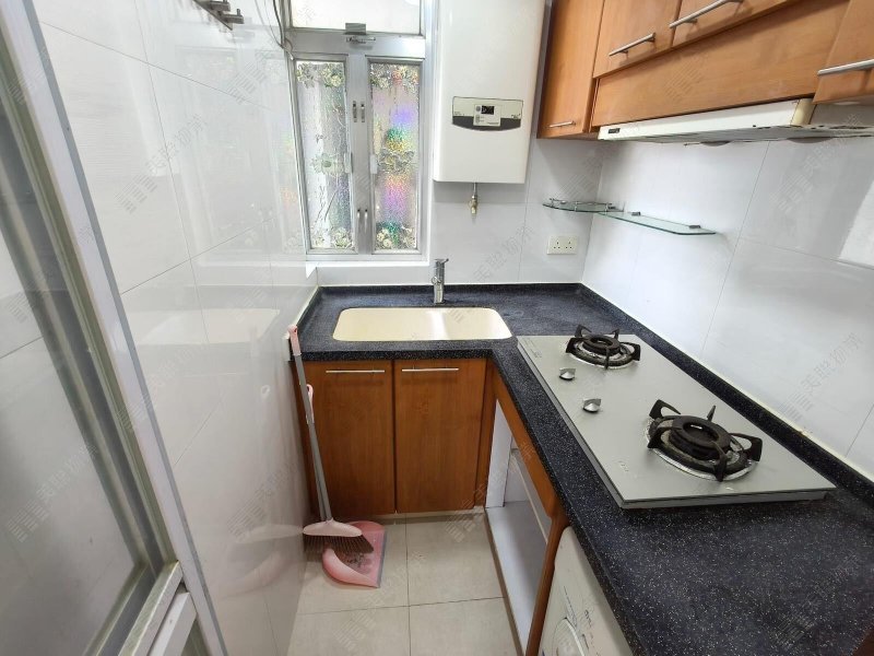 LUCKY PLAZA FUNG LAM COURT (C1) Shatin M 1808800 For Buy