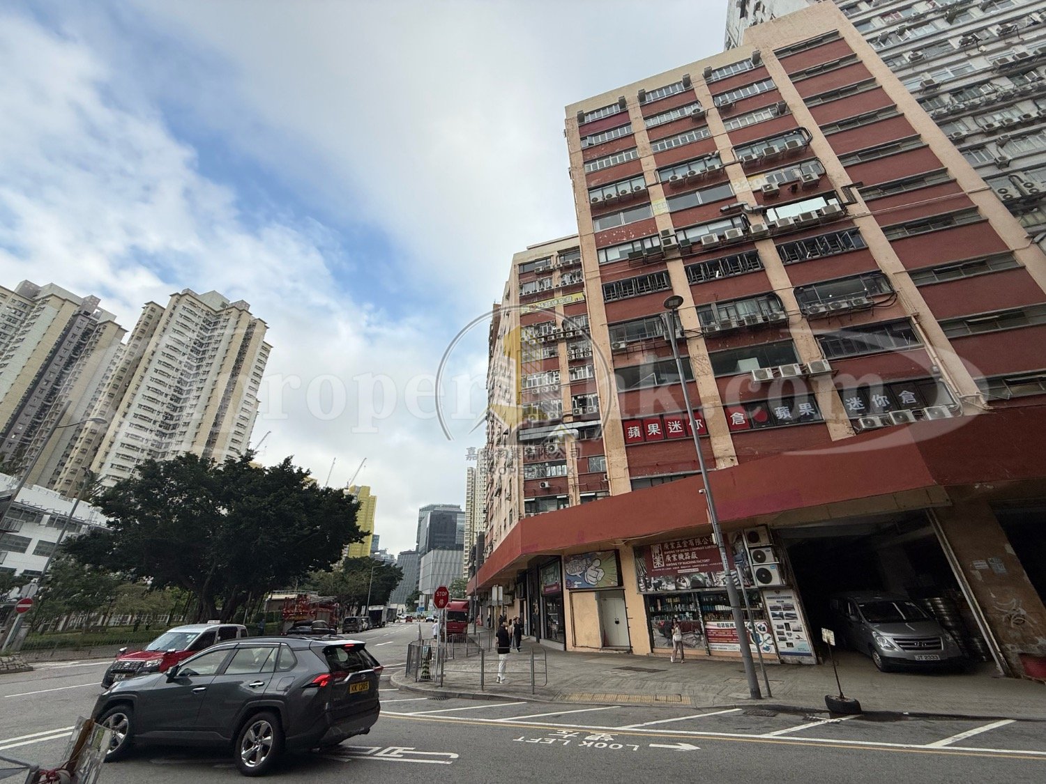 LEE SUM FTY BLDG San Po Kong M 1838954 For Buy