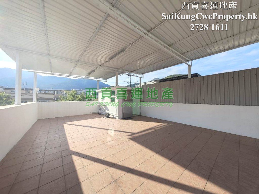 2/F with Rooftop*Convenient Location Sai Kung 034165 For Buy