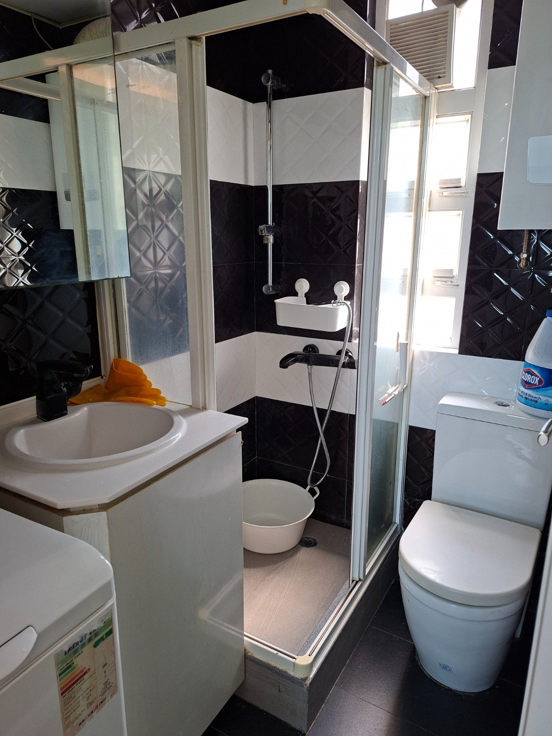 MAN ON BLDG Tai Kok Tsui H 1833300 For Buy