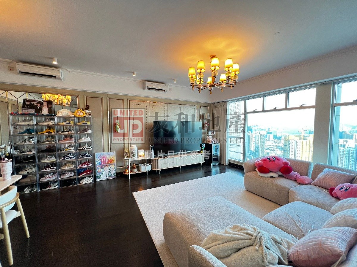BILLIONNAIRE ROYALE Kowloon City H T165229 For Buy