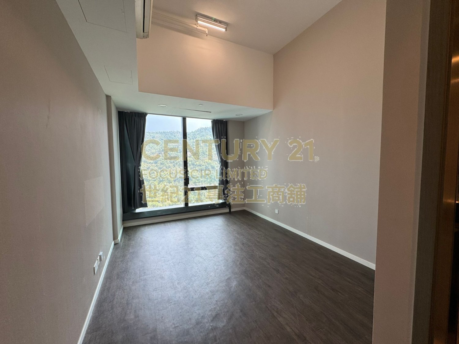 W LUXE Shatin H C168198 For Buy
