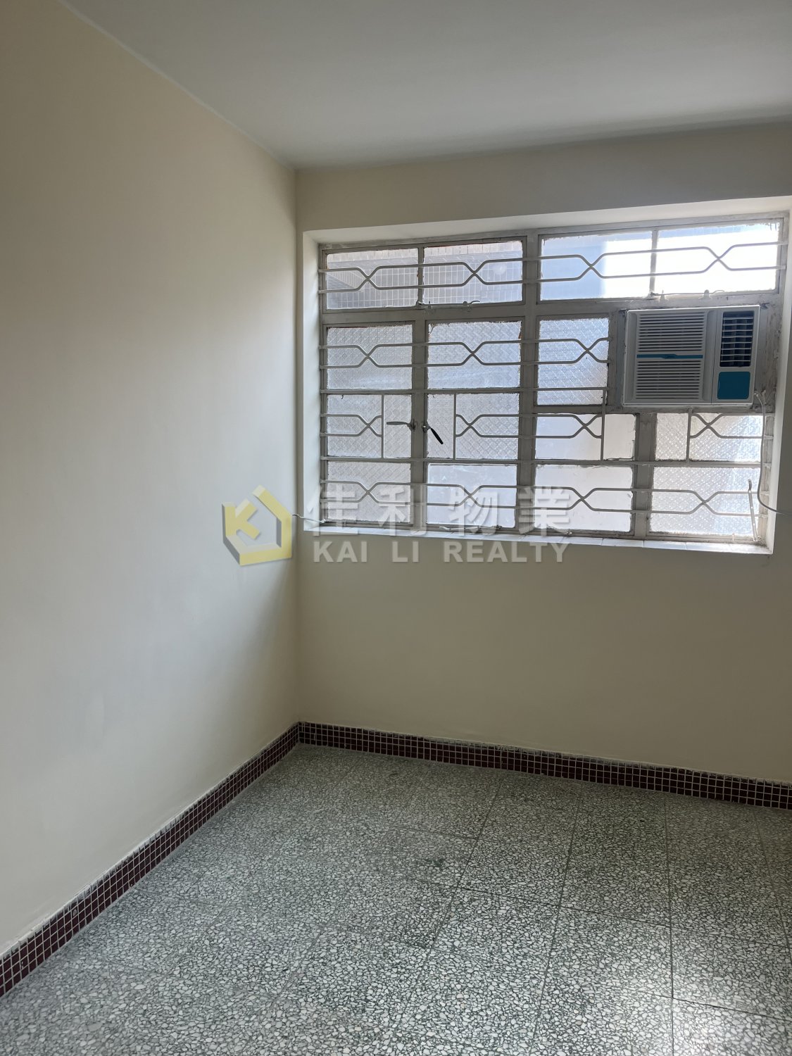 AM Yuen Long Y037613 For Buy