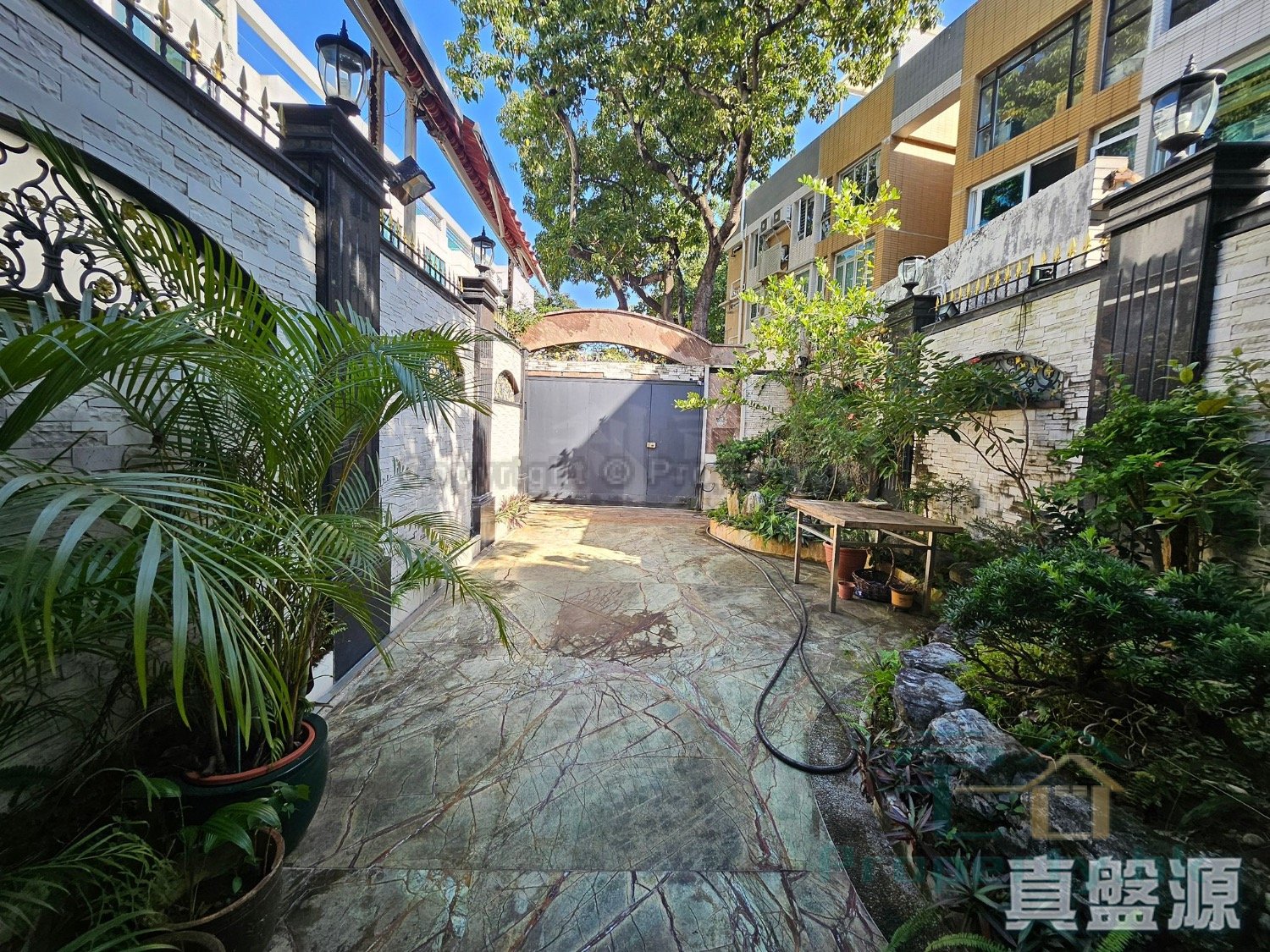 CONWELL VILLA Shek Kip Mei 1842240 For Buy