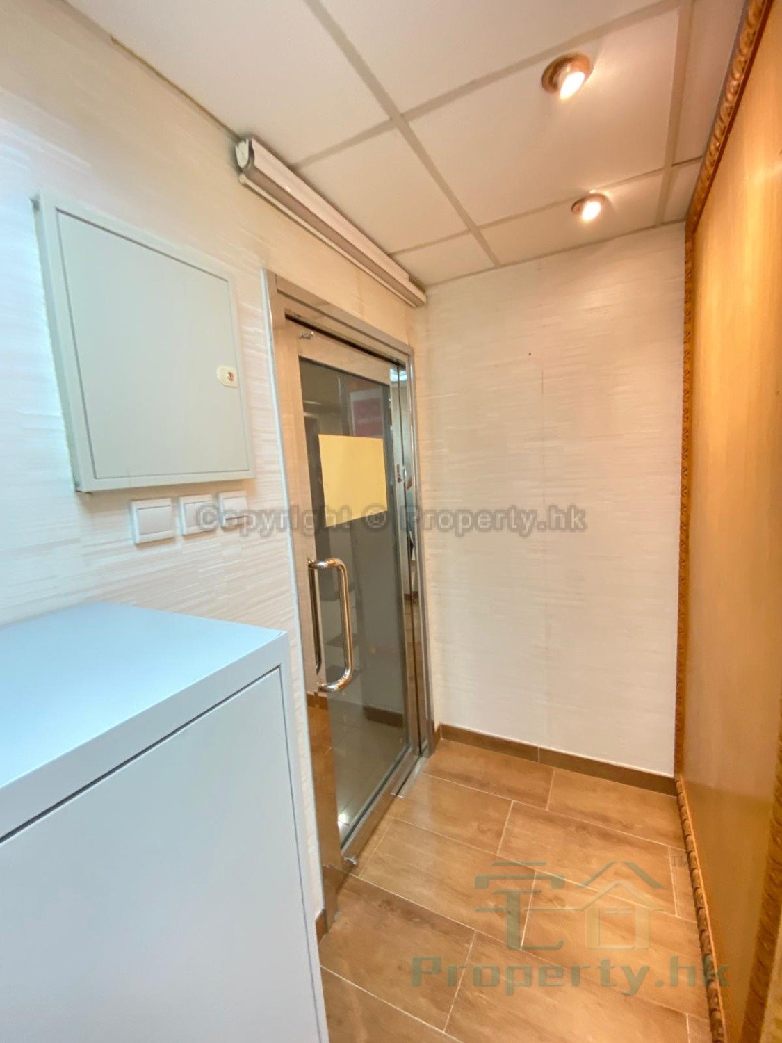 WINLAND CWB CTR Causeway Bay H 1844384 For Buy