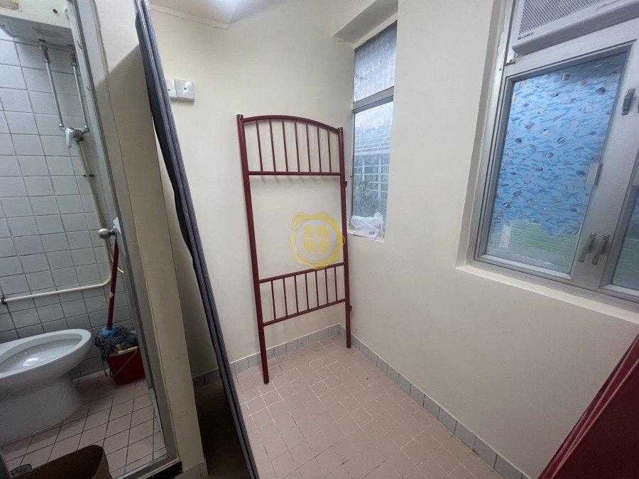 YICK LEE BLDG Tuen Mun L T011519 For Buy