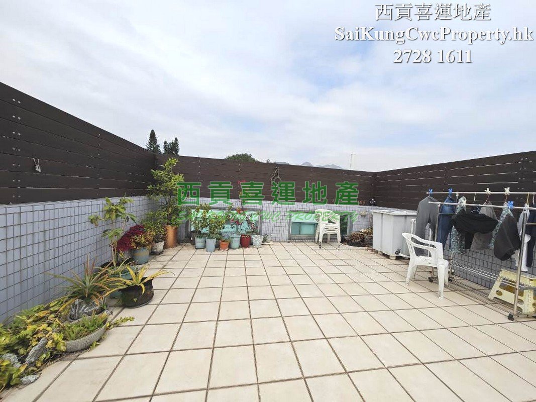 2/F with Open View Rooftop Sai Kung 010230 For Buy
