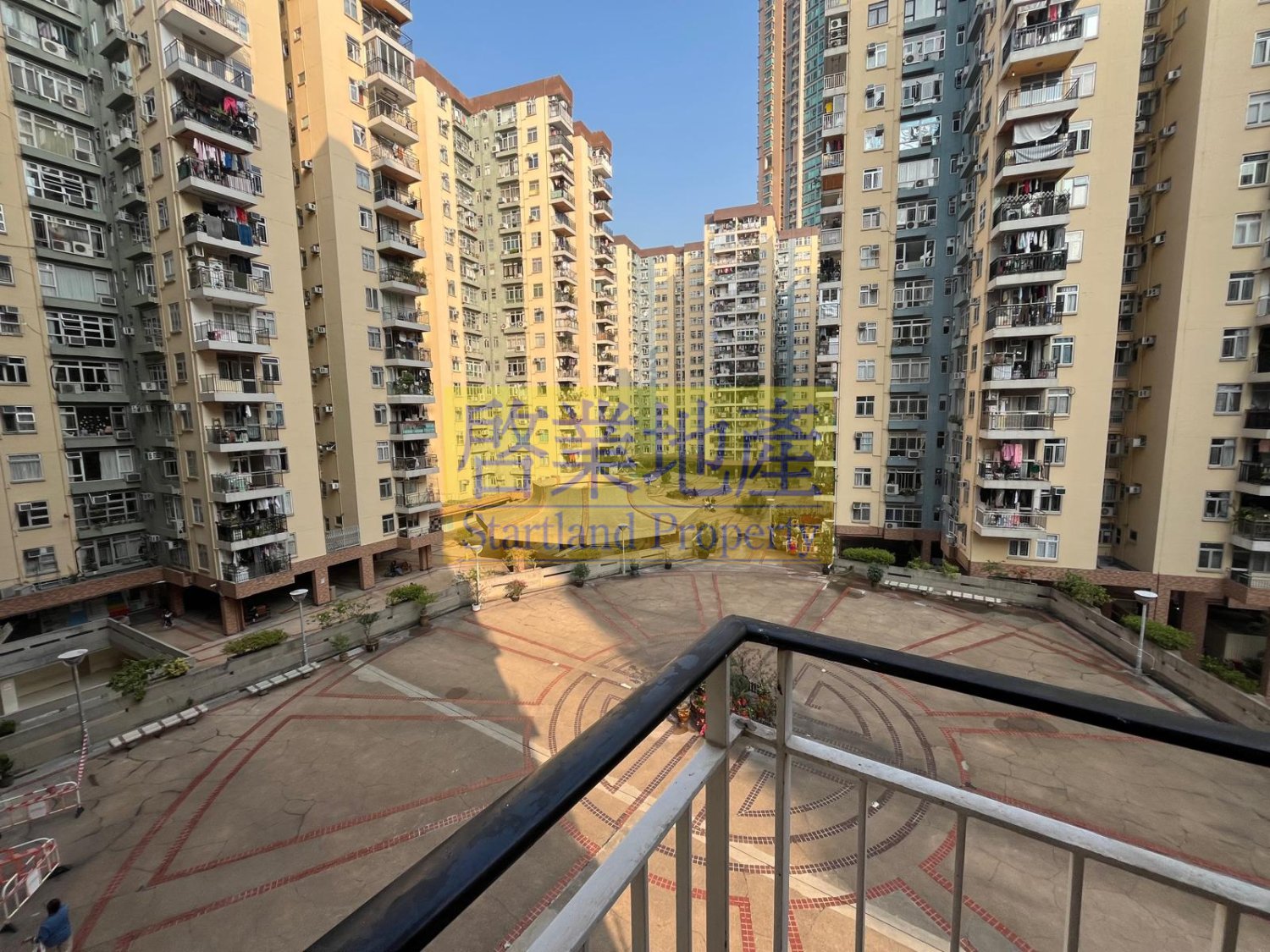 MEI FOO PH 04 BROADWAY 71 Lai Chi Kok M B069863 For Buy