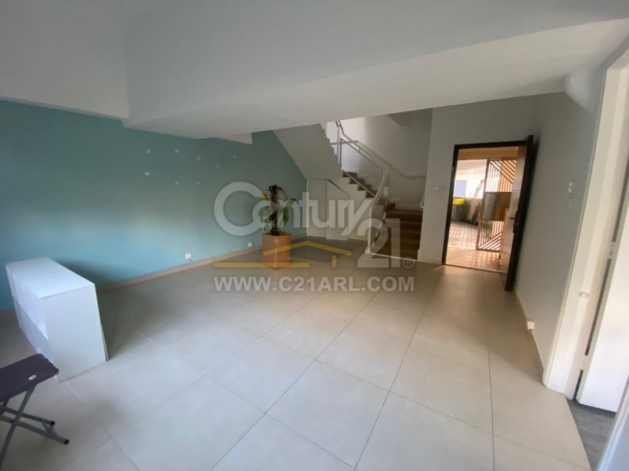 CONSORT RISE 3 Pokfulam M206602 For Buy