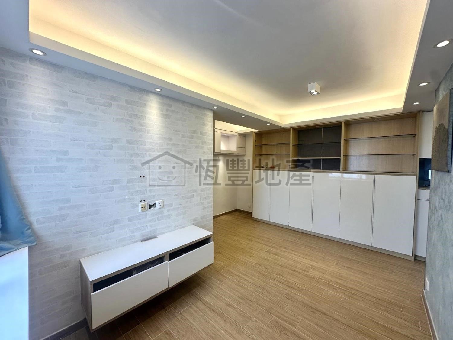 SHAN TSUI COURT BLK C TSUI LAM HSE (HOS) Chai Wan H W025100 For Buy