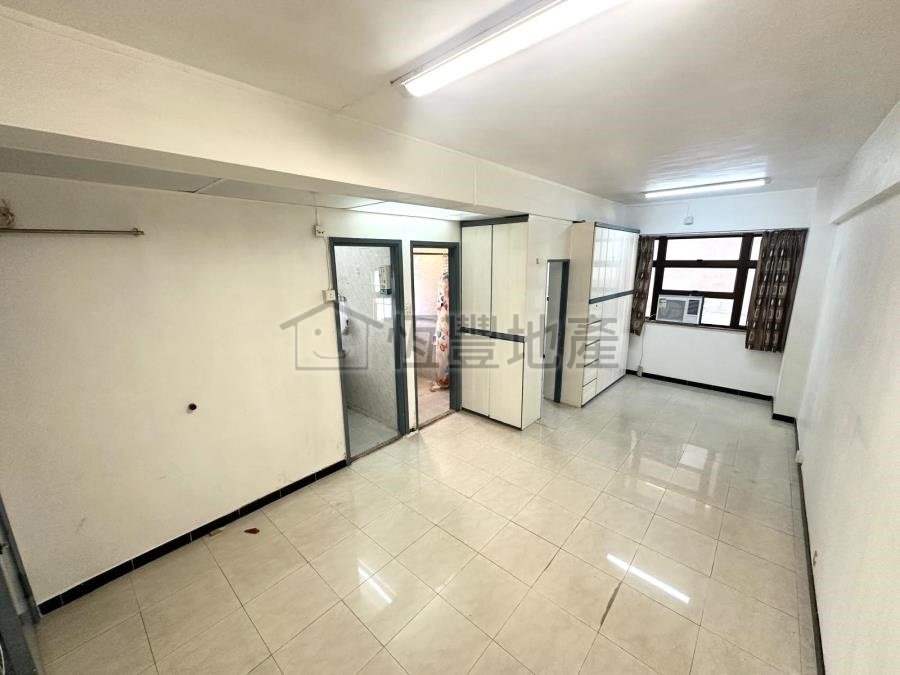WAH TAI MAN Chai Wan L N008186 For Buy