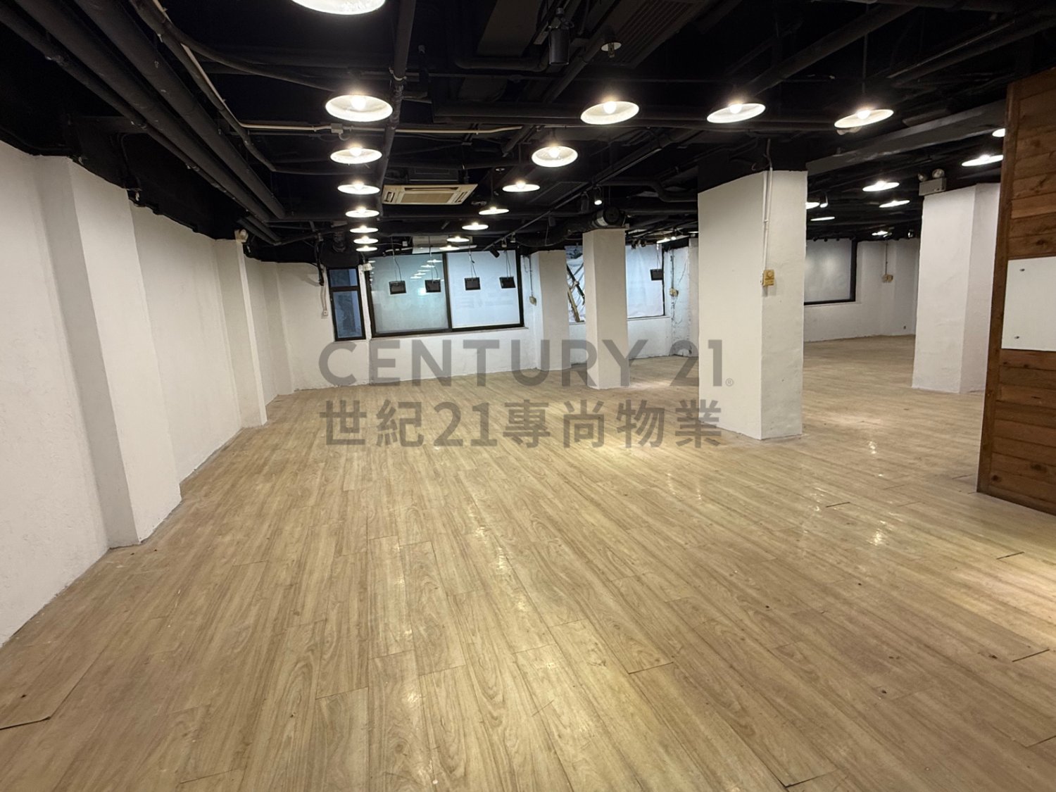 MAJESTIC HSE Tsim Sha Tsui L C186156 For Buy