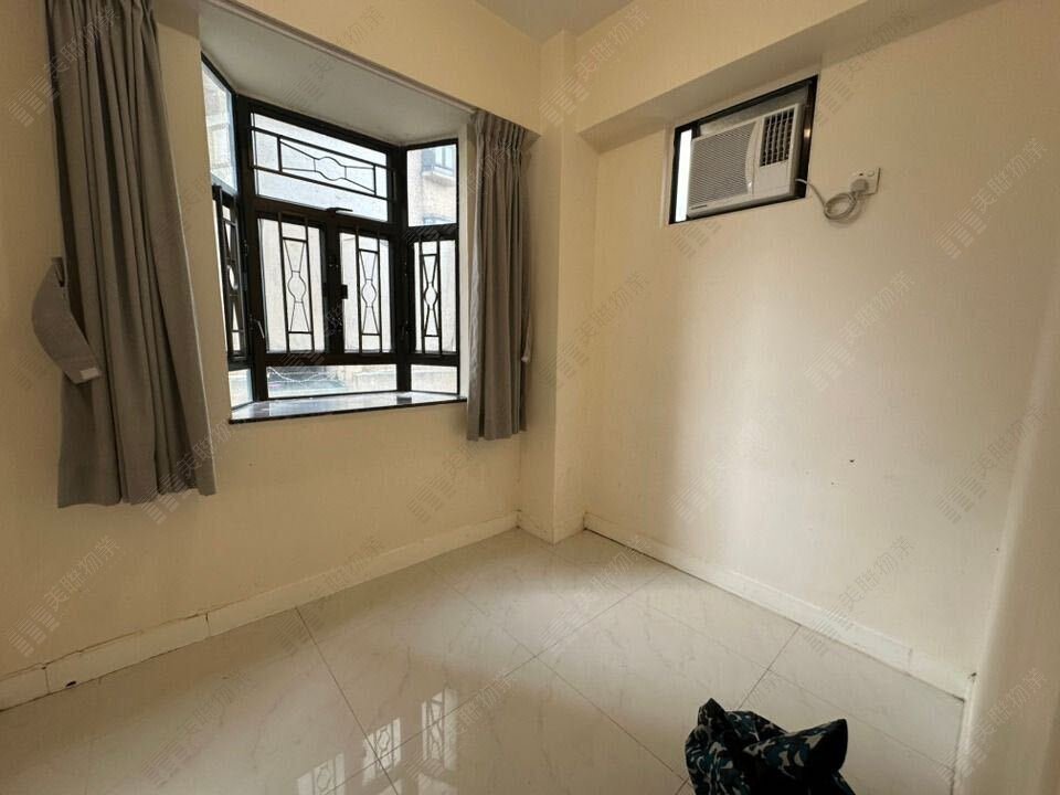 WAI WAH CTR BLK 02 Shatin L 1822298 For Buy