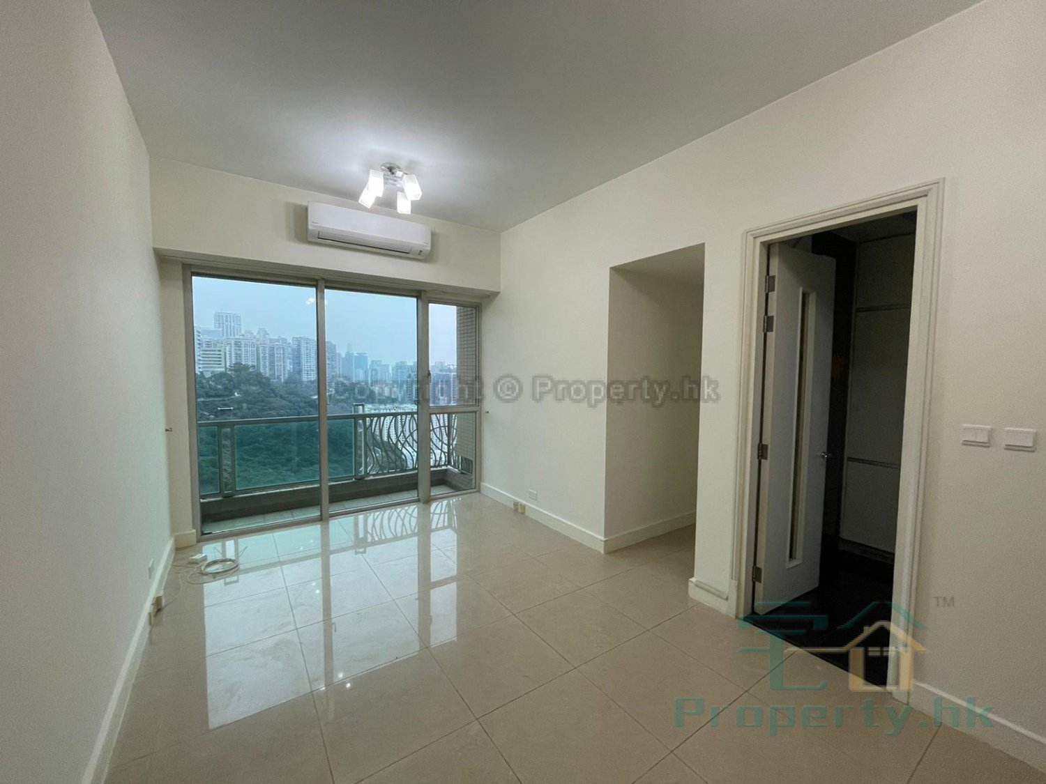 CASA 880 Quarry Bay H 434638 For Buy