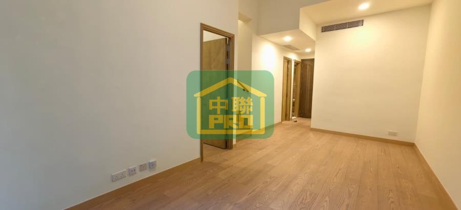 EL FUTURO HSE Shatin T175637 For Buy