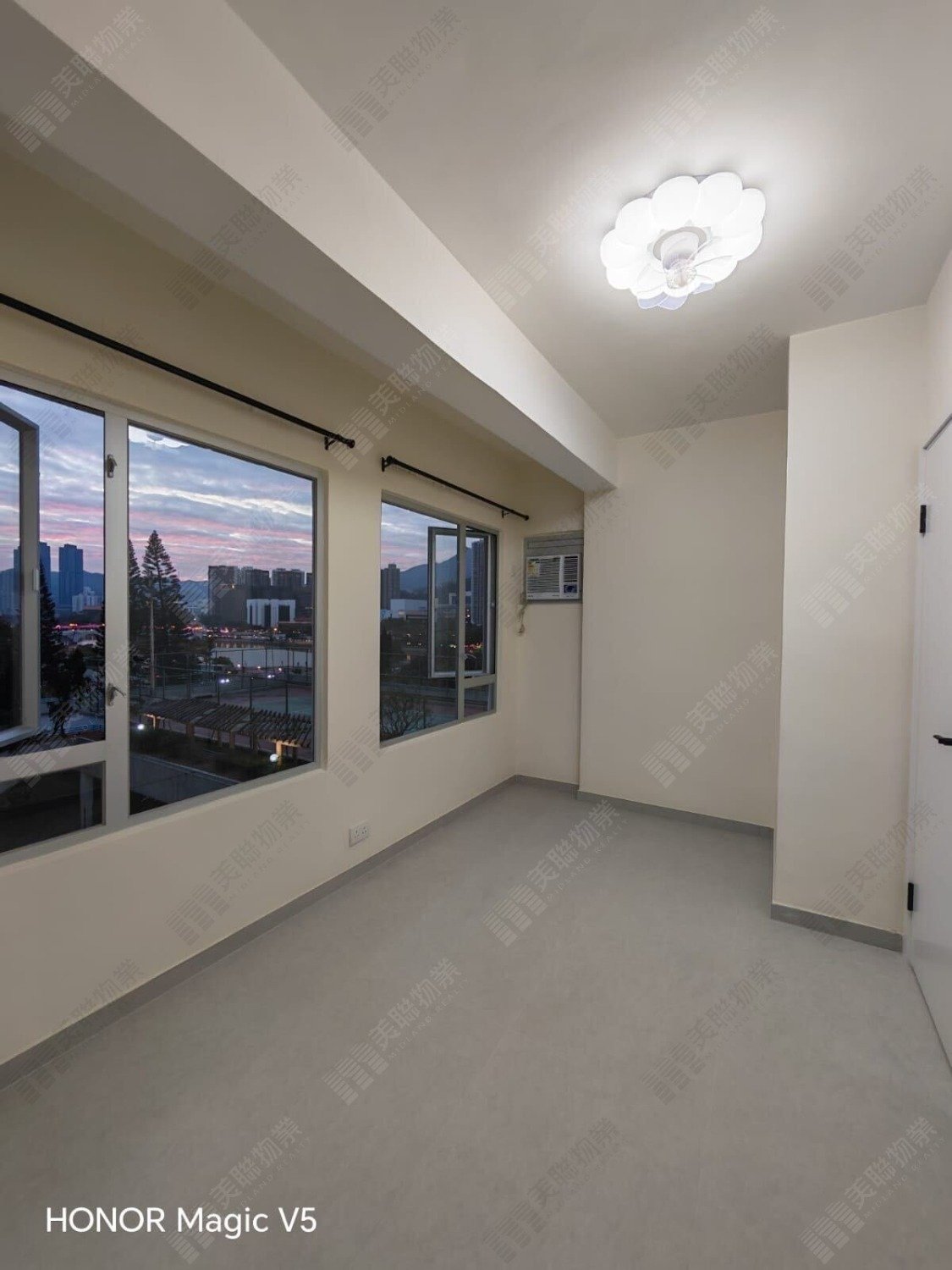 GARDEN RIVERA BLK C Shatin L 1819976 For Buy