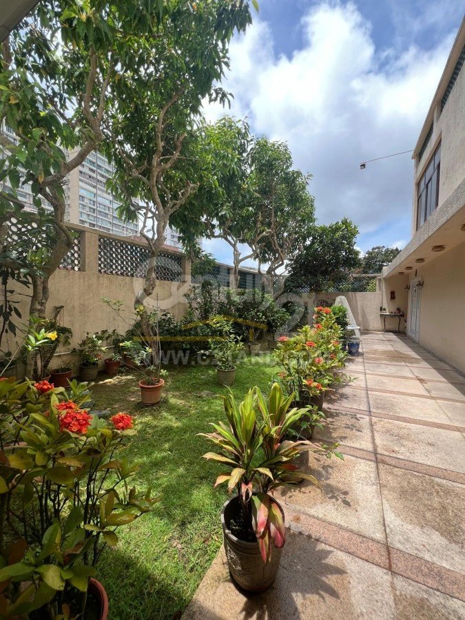 MOORSOM RD 15 Mid-Levels East M135051 For Buy