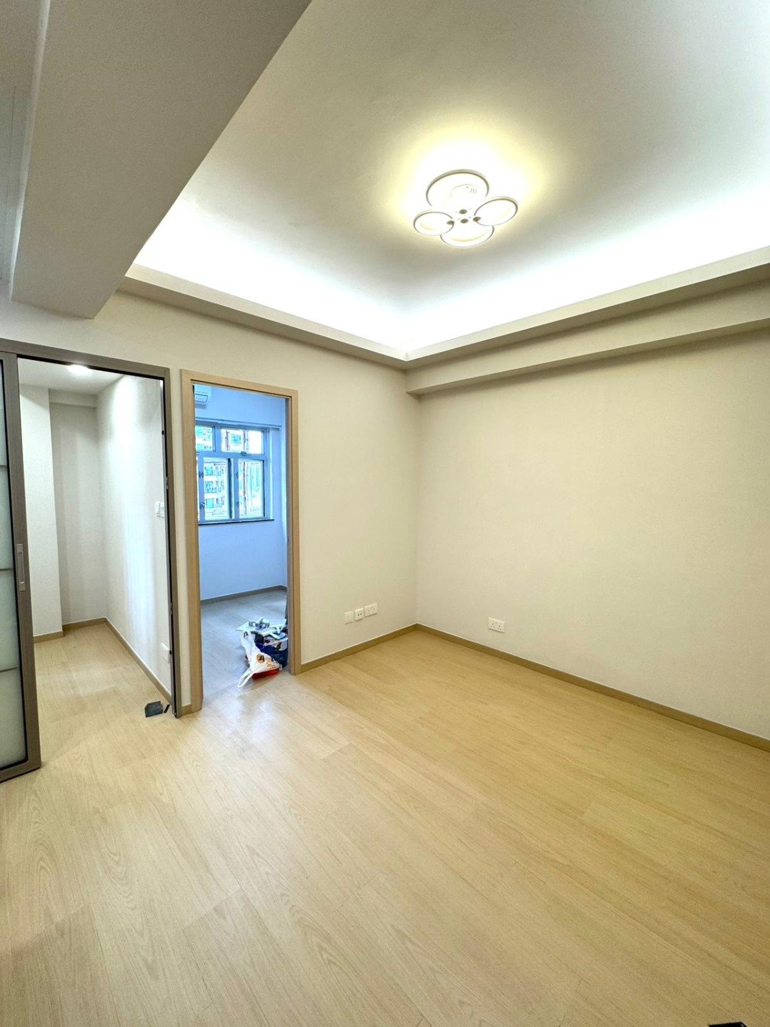 COSMOPOLITAN EST Tai Kok Tsui H 1810954 For Buy