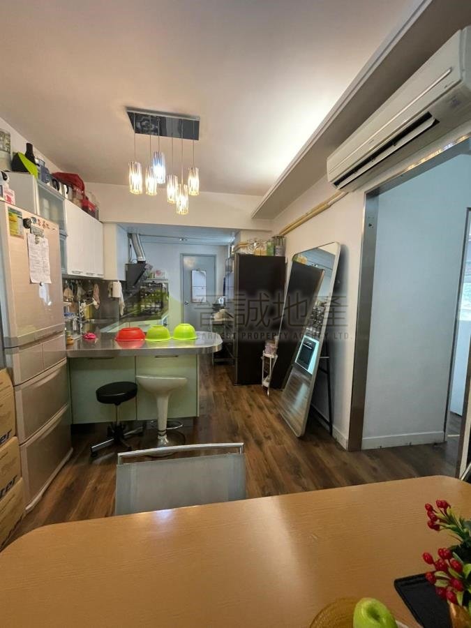 HONGKONG GDN BLK 15 VALE VILLA Tsuen Wan L B062154 For Buy
