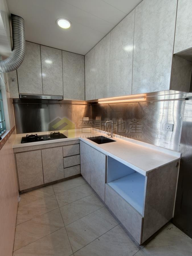 SEA CREST VILLA PH 01 BLK 01 Tsuen Wan R038554 For Buy