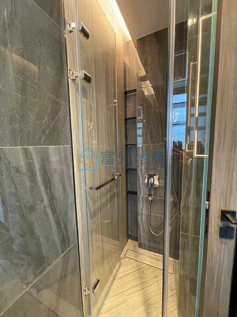 SERENO VERDE PH 05 REACH SUMMIT TWR 01 Yuen Long L 000650 For Buy