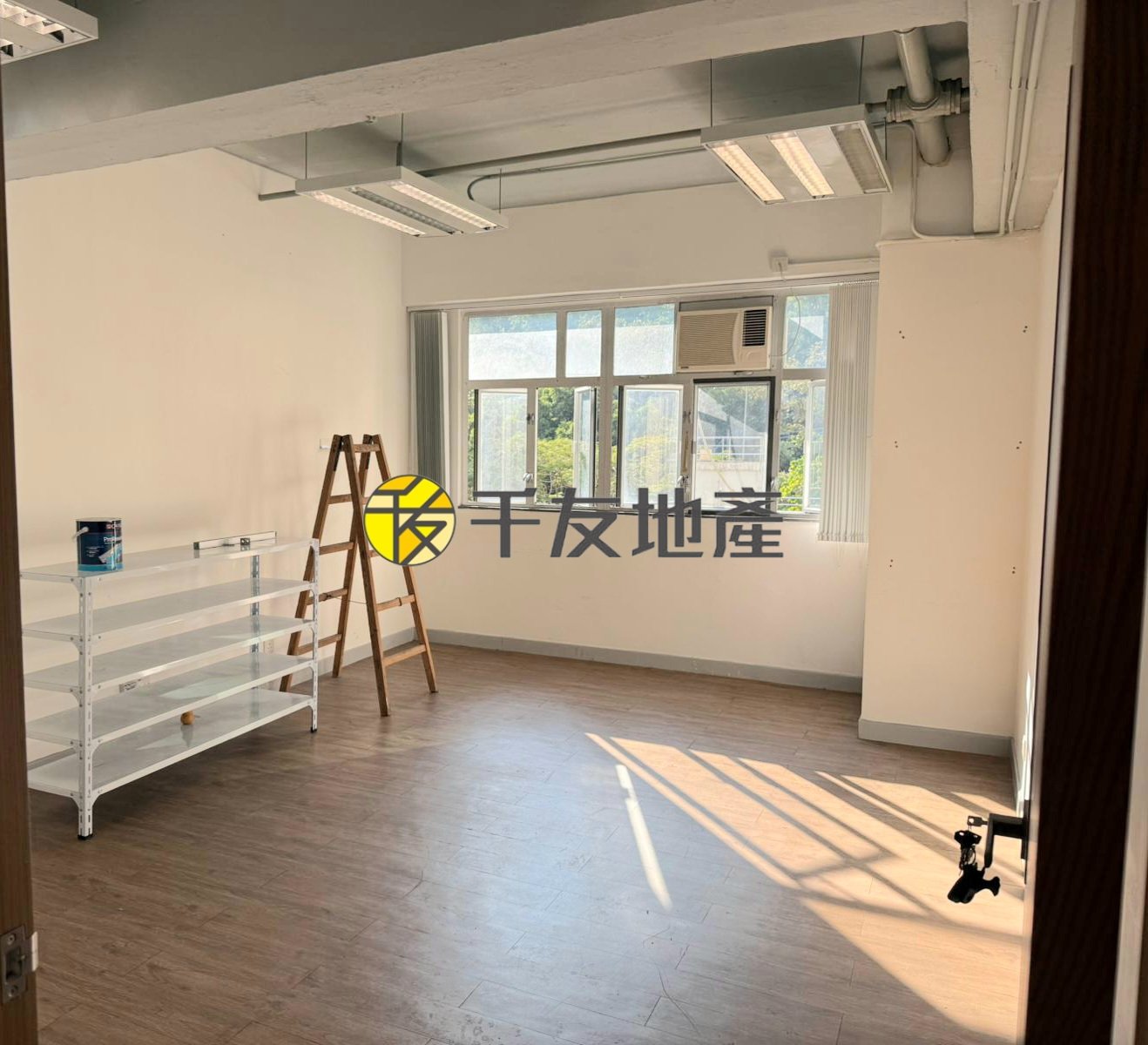 KAM MAN FUNG FTY BLDG Chai Wan M 1834682 For Buy