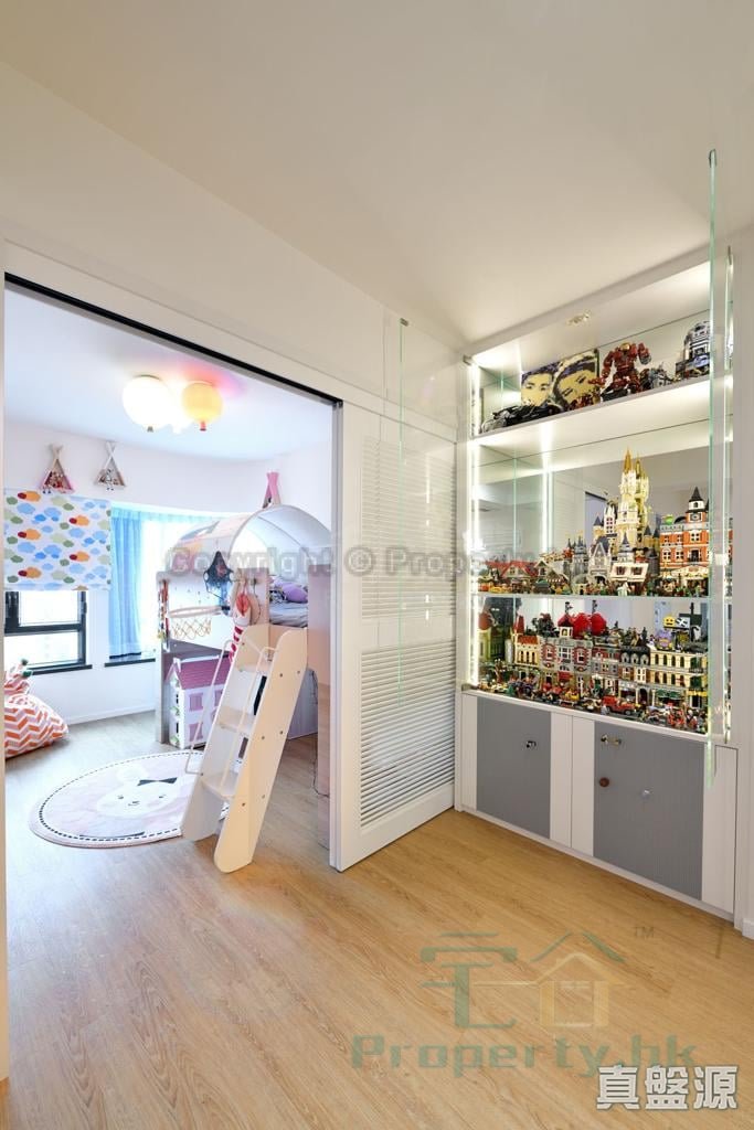 KING'S PARK VILLA BLK 03 Yau Ma Tei H 1840282 For Buy
