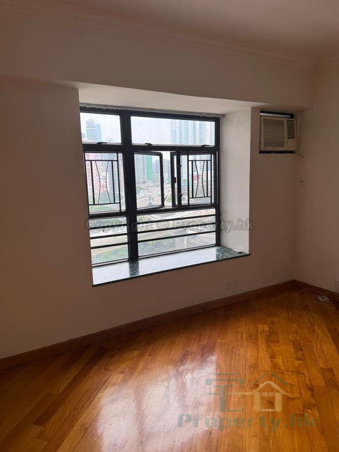 HOI FUNG CTR Shau Kei Wan M P068883 For Buy
