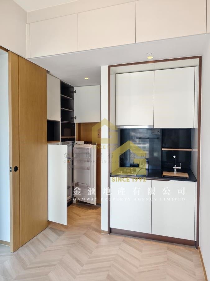 EIGHT SOUTHPARK Kowloon City L L176298 For Buy