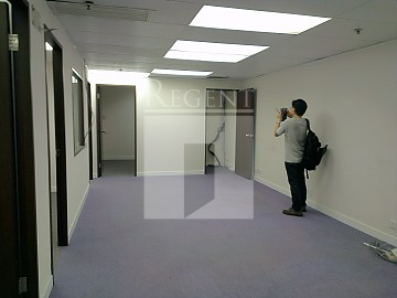 PENINSULA CTR (半岛中心) 
