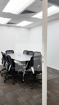 OFFICEPLUS @WAN CHAI (协成行湾仔中心) 