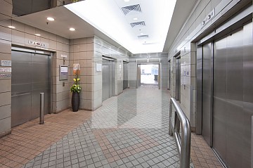Cornell Ctr (港利中心) 