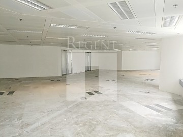 The Center (中環中心) 