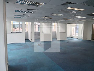 Egl Twr (東瀛遊廣場) 