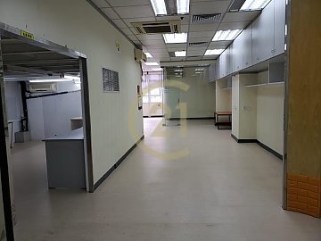华卫工贸中心 沙田 中层 C058354 售盘