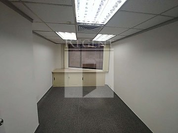 SHANGHAI IND INV BLDG (上海實業大廈) 