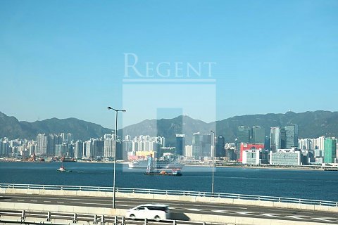 K. WAH CTR (嘉華國際中心) 