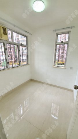 荃灣中心 荃灣中心