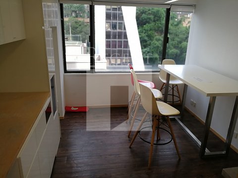 LEIGHTON CTR (礼顿中心) 