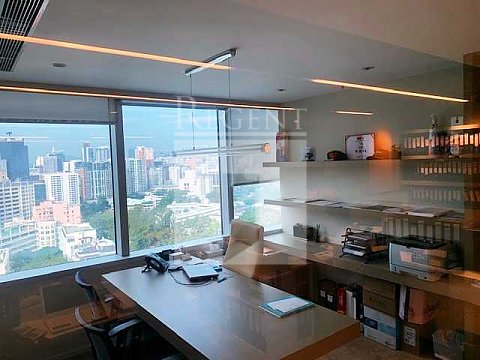 Concordia Plaza (康宏廣場) 