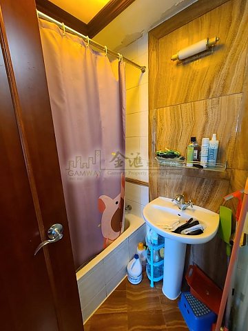 8 CLEAR WATER BAY RD Ngau Chi Wan H W090372 For Buy
