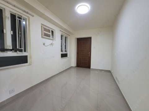 LUCKY PLAZA FUNG LAM COURT (C1) Shatin M 1368185 For Buy