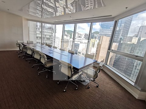 SINO PLAZA (信和廣場) 