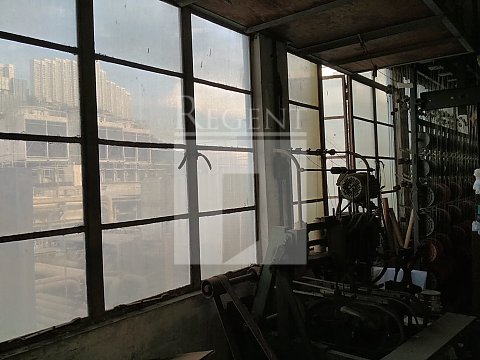 WAH FAT IND BLDG (華發工業大廈) 