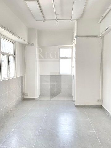 Chai Wan Industrial, Man Foong Industrial Building